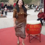 大姑姐一出场全场亲戚都乐开了花 在家也要好好吃饭呀～